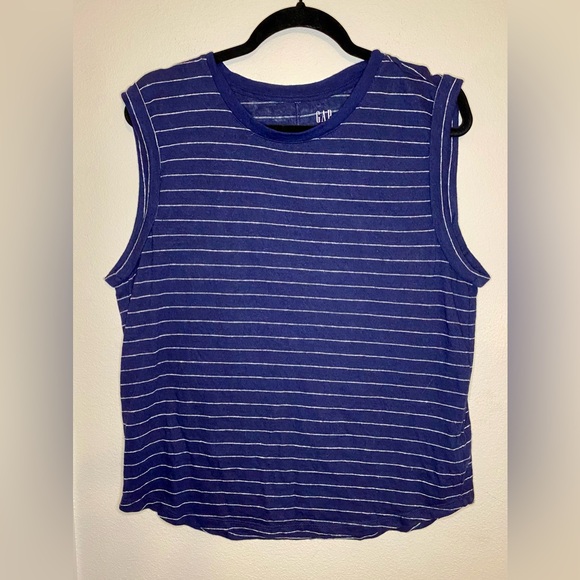 💥BOGO💥 Gap Sleeveless Linen Blend Navy Top NWOT. Size L - Picture 2 of 6